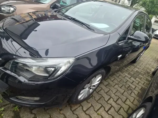 Opel Astra   2013